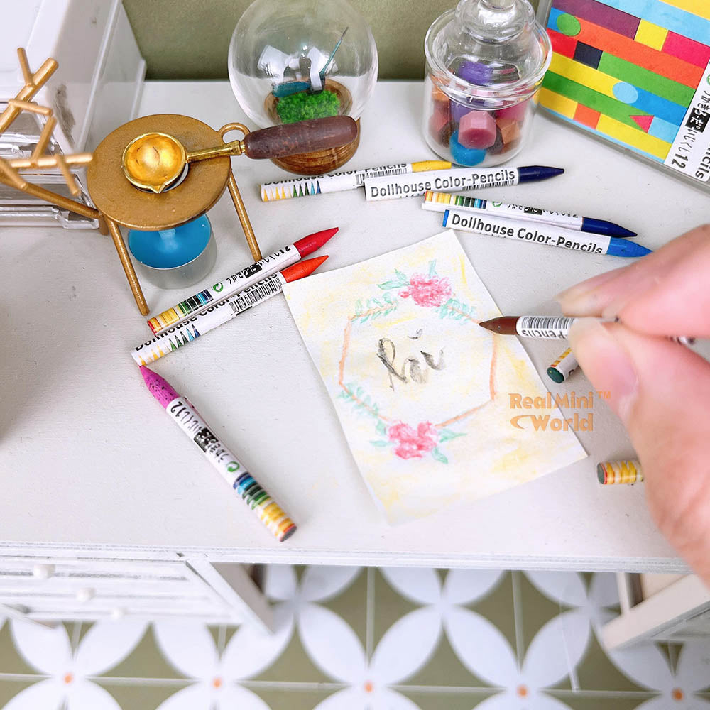 Miniature REAL Dollhouse Crayon Set